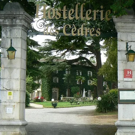 Hostellerie Des Cedres فندق Villeneuve-de-Rivière