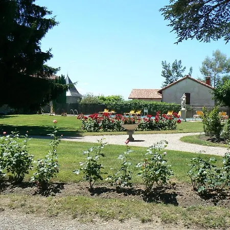 فندق Hostellerie Des Cedres Villeneuve-de-Rivière