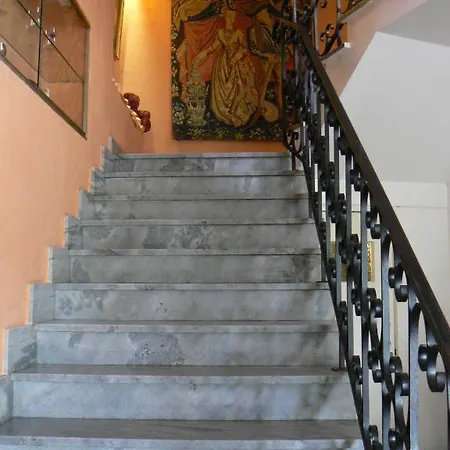Hostellerie Des Cedres 3* Villeneuve-de-Rivière