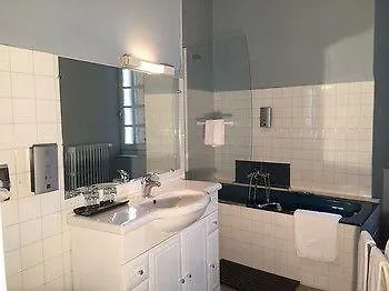 Hostellerie Des Cedres 3* Villeneuve-de-Riviere