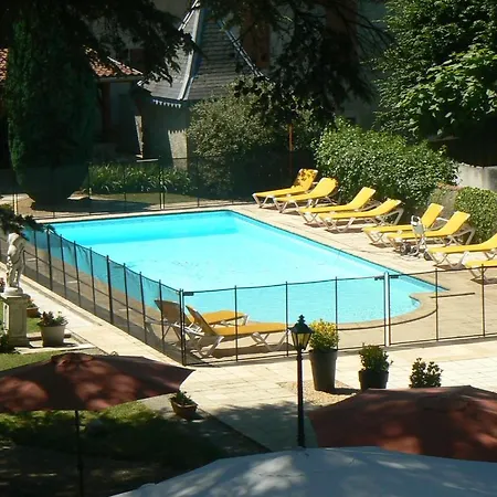 ホテル Hostellerie Des Cedres Villeneuve-de-Rivière