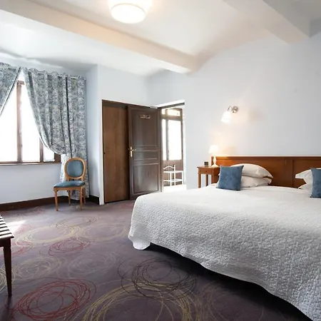 ホテル Hostellerie Des Cedres Villeneuve-de-Rivière