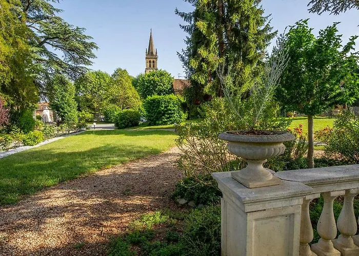 Hostellerie Des Cedres Hotel Villeneuve-de-Rivière