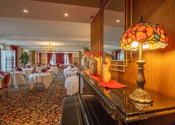 Hostellerie Des Cedres 3* Villeneuve-de-Rivière